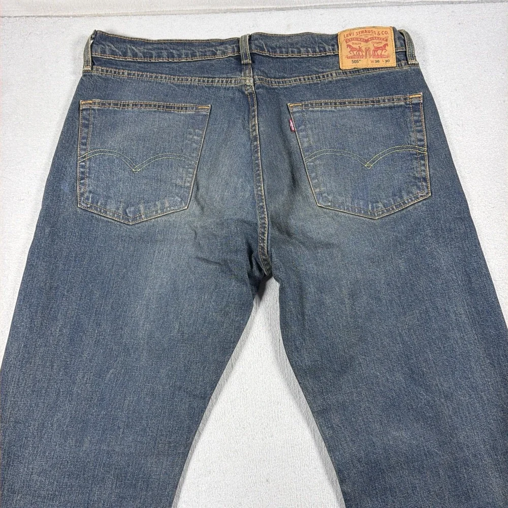 Levis levis 505